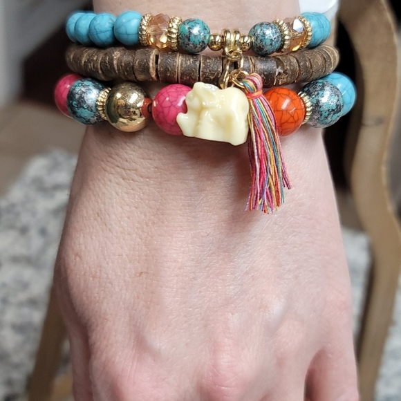 NWT stretch bracelets - Picture 5 of 6